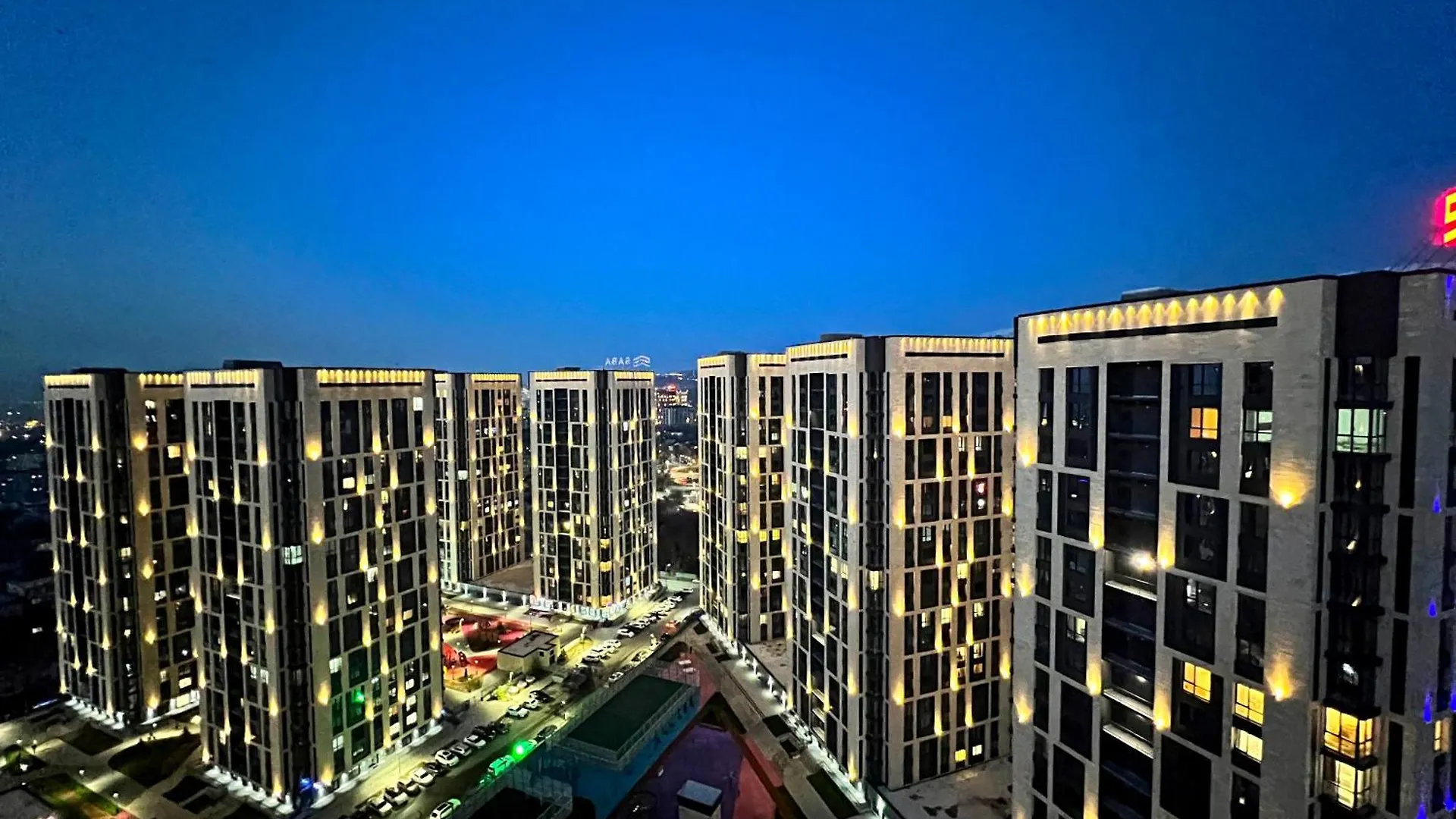 Стильные Апартаменты В Центре Almaty Appartamento